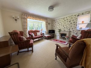 Lounge- click for photo gallery